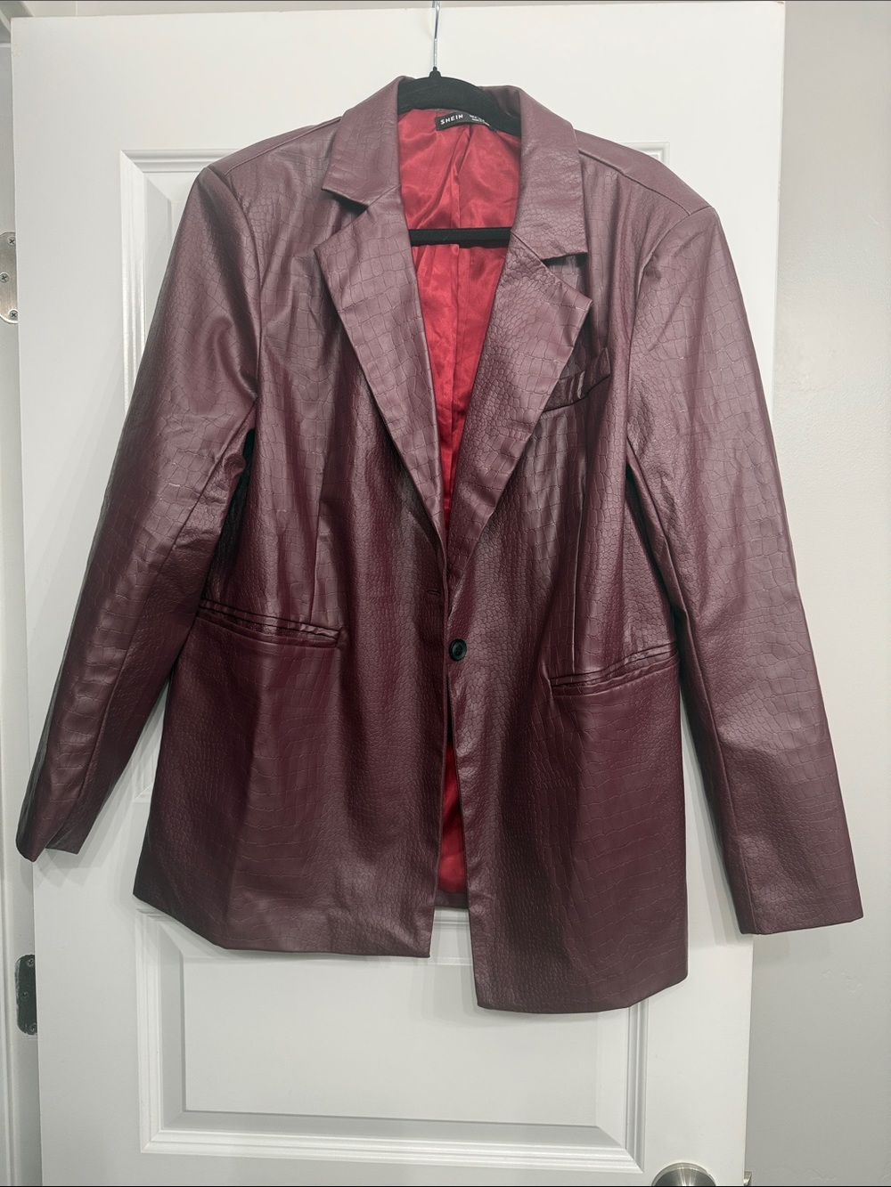 SHEIN Burgundy Faux Leather Croc-Embossed Blazer
